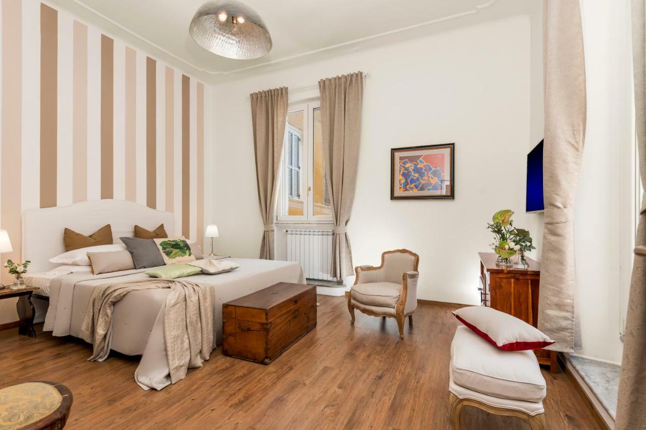 New! Spanish Step Design Apartment *